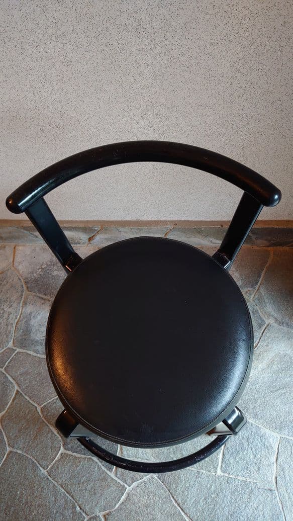 黒のバースツール　カウンタースツール　チェアー　昭和レトロ　ヴィンテージ