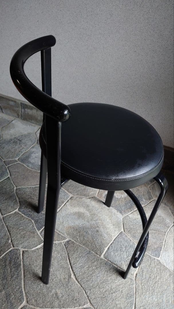 黒のバースツール　カウンタースツール　チェアー　昭和レトロ　ヴィンテージ
