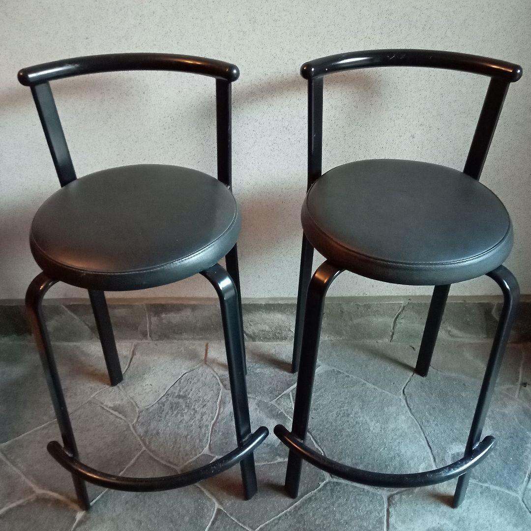 黒のバースツール　カウンタースツール　チェアー　昭和レトロ　ヴィンテージ