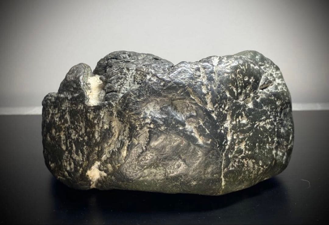 2421 加茂川貴船石 『二連ノ瀧』桐箱付 横13×高7×奥行9(cm)