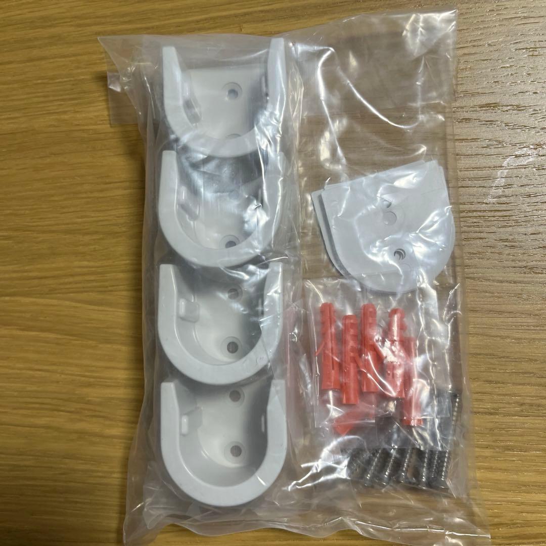 新品未使用❣️TOTO ランドリーパイプ取り付け部品 Uブラケット4個