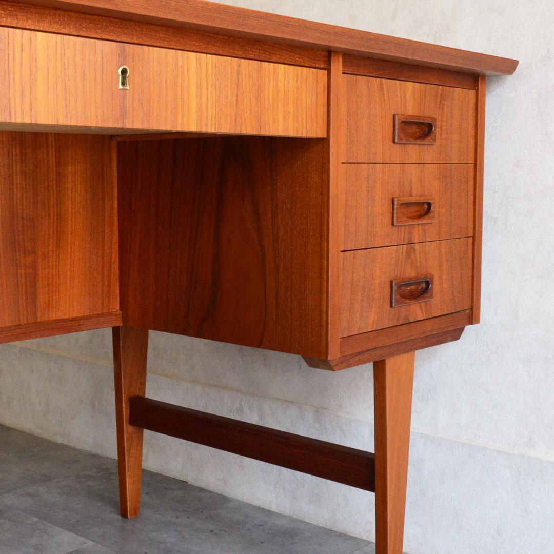 シロップデンマーク 北欧ヴィンテージ チーク デスク 鍵付 北欧家具 机