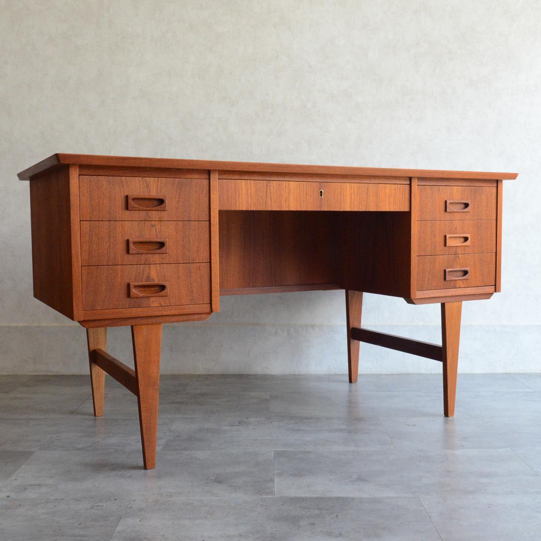 シロップデンマーク 北欧ヴィンテージ チーク デスク 鍵付 北欧家具 机