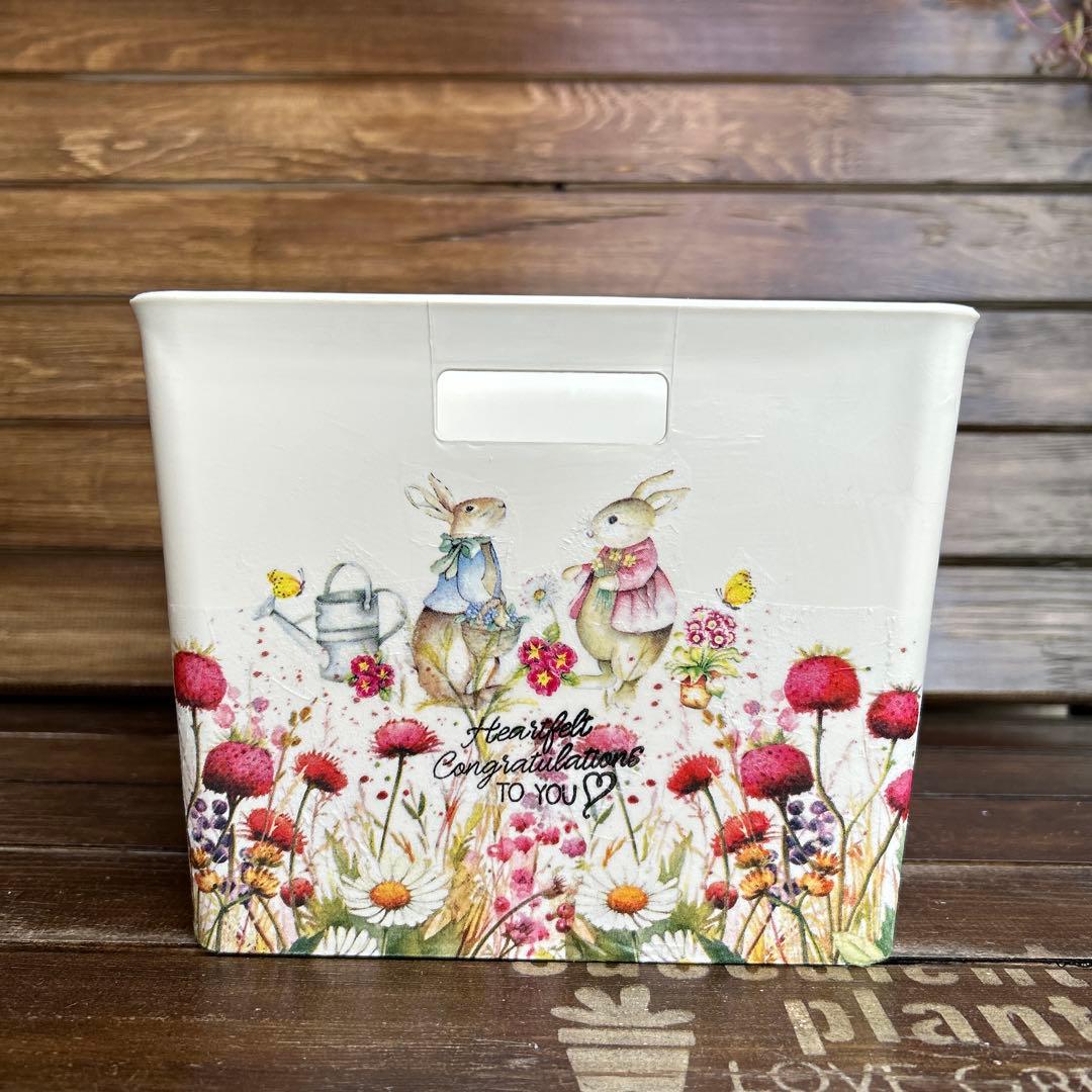 Yoさまご購入済　取手付きボックス 白色たまごを抱いたうさぎさんと ピンクのお花