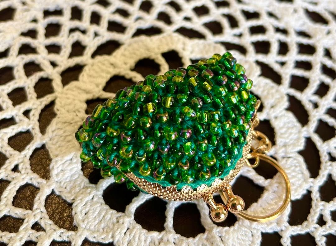 No.77 手作り　がま口　ビーズ　キーリング付き
