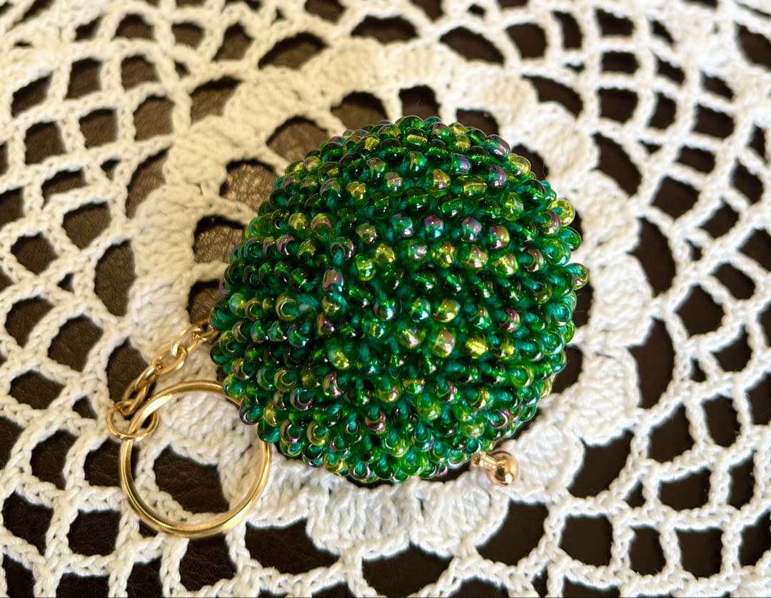 No.77 手作り　がま口　ビーズ　キーリング付き