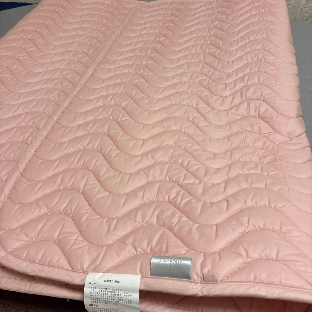 アルファウェーブ　敷きパッド　Mサイズ 高レベル遠赤外線　ピンク