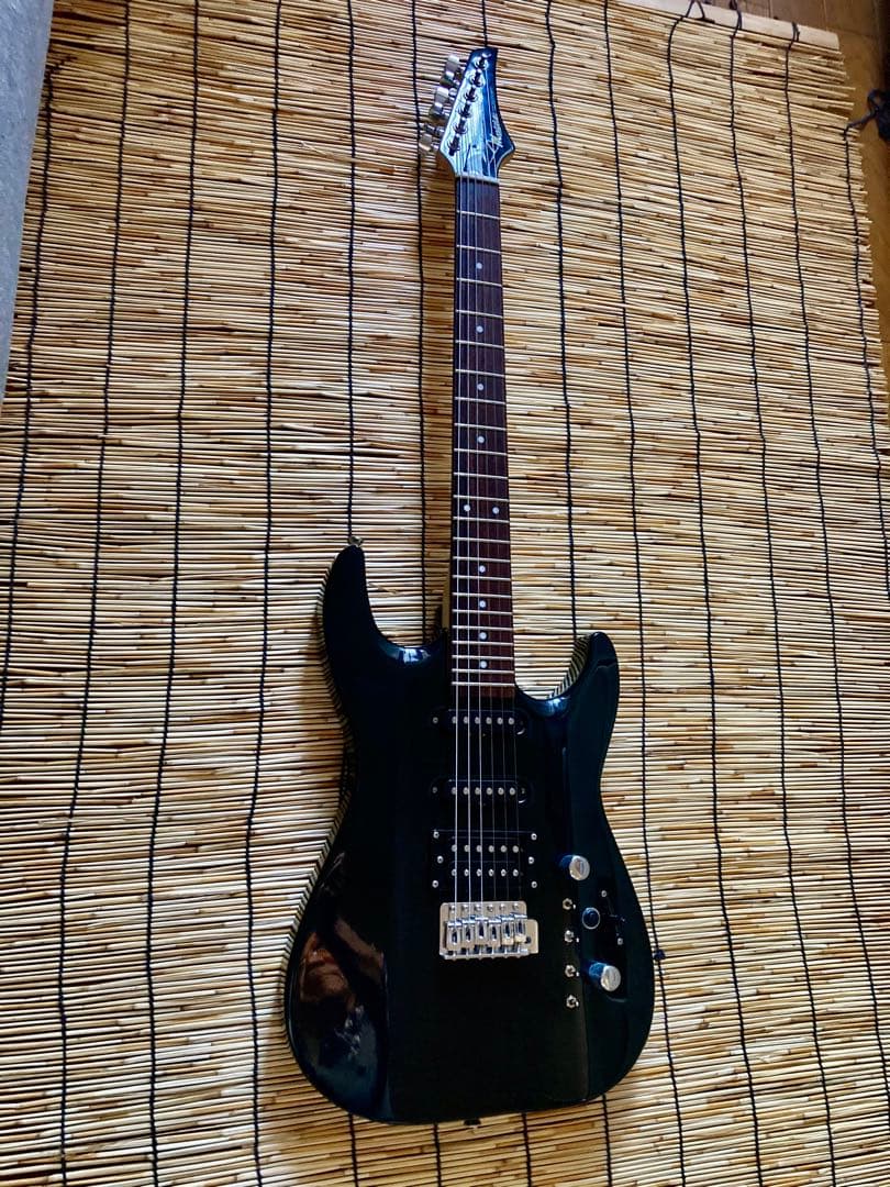 ☆新機能満載　4連スイッチがカッコいい　他に無いMavis ストラトキャスター