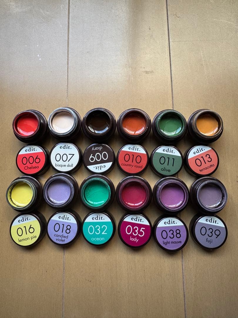 ほぼ未使用　edit ジェルネイル