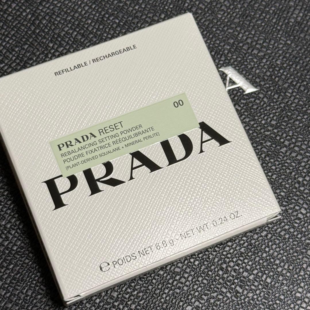 一度のみお試し！ほぼ新品！プラダ　PRADA リセット　セッティングパウダー