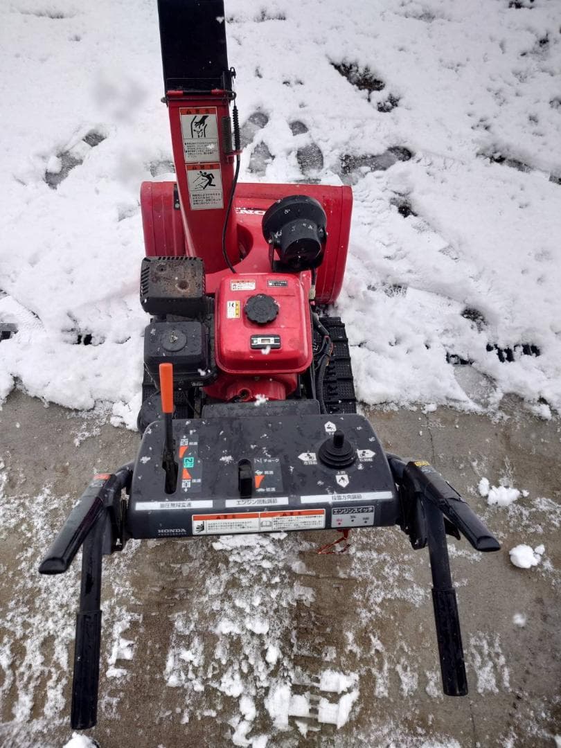 富山発　ホンダ除雪機　HS760　足踏み式　②