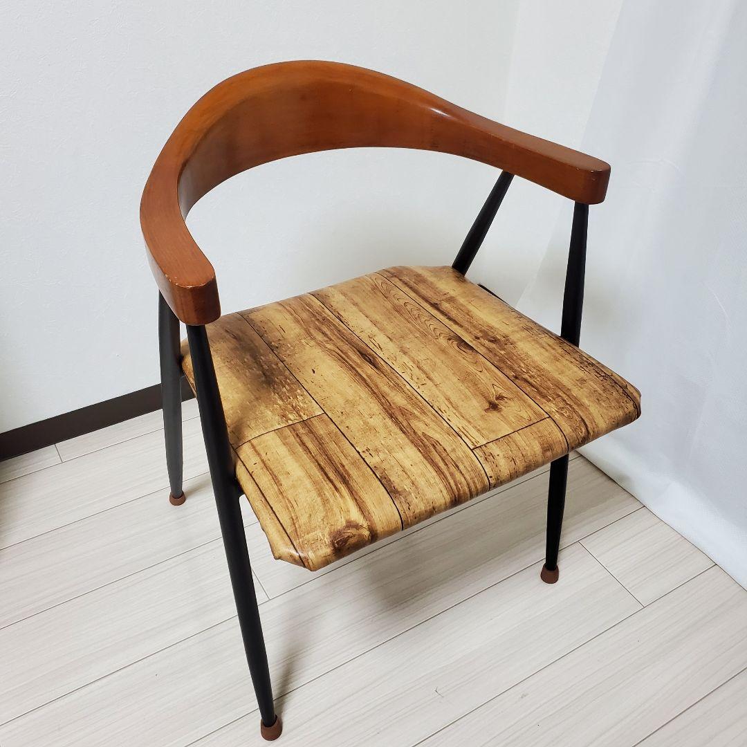 木製アームチェア モダンデザイン