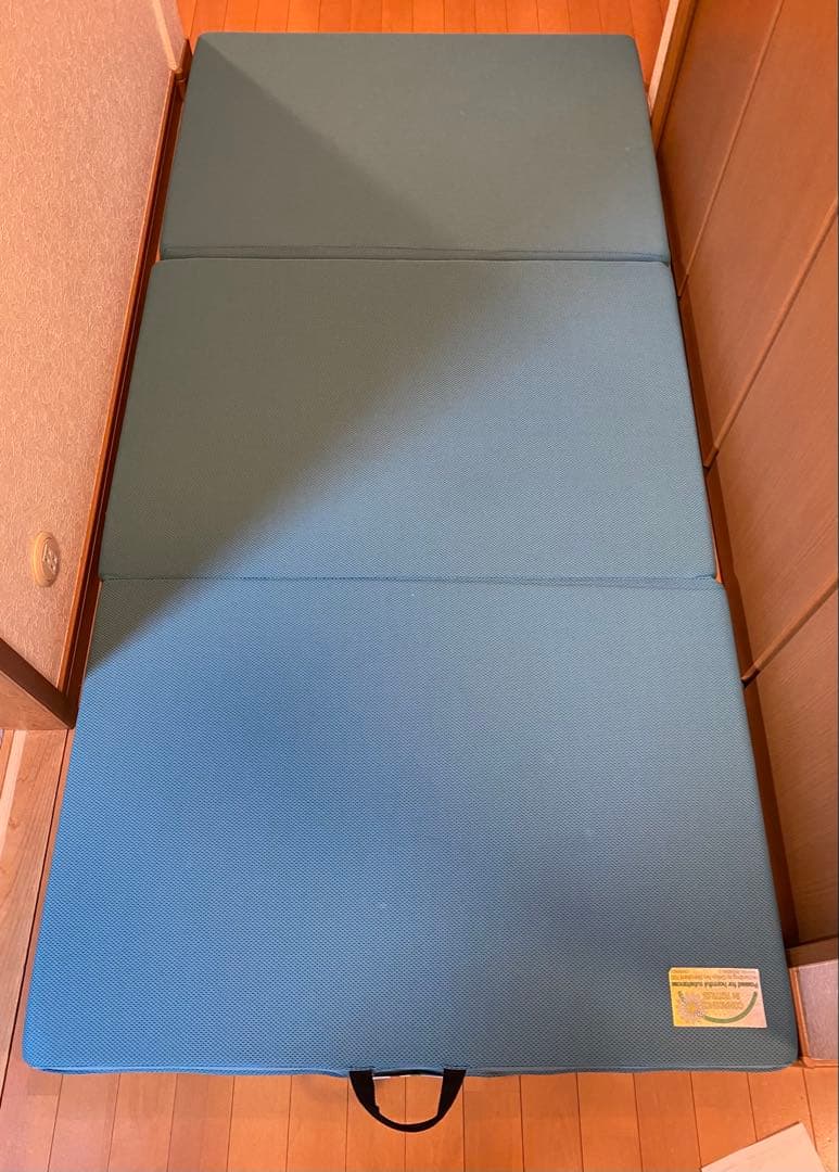 Magniflexマニフレックス メッシュウイング　三つ折りシングルマットレス