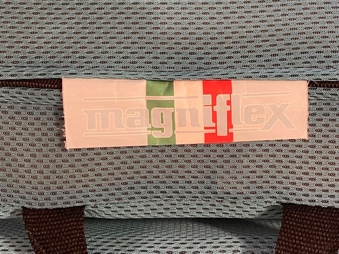 Magniflexマニフレックス メッシュウイング　三つ折りシングルマットレス