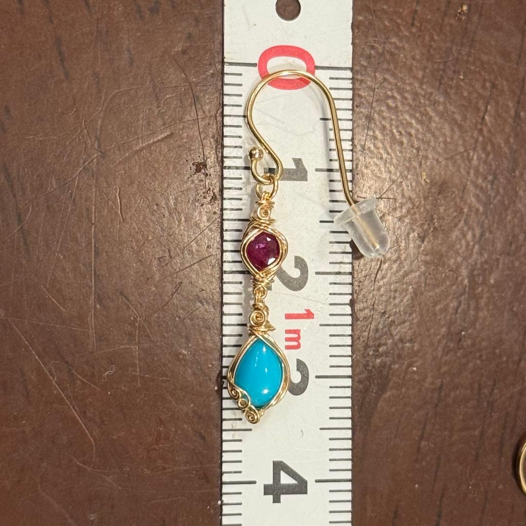 ターコイズとルビーのロングピアス