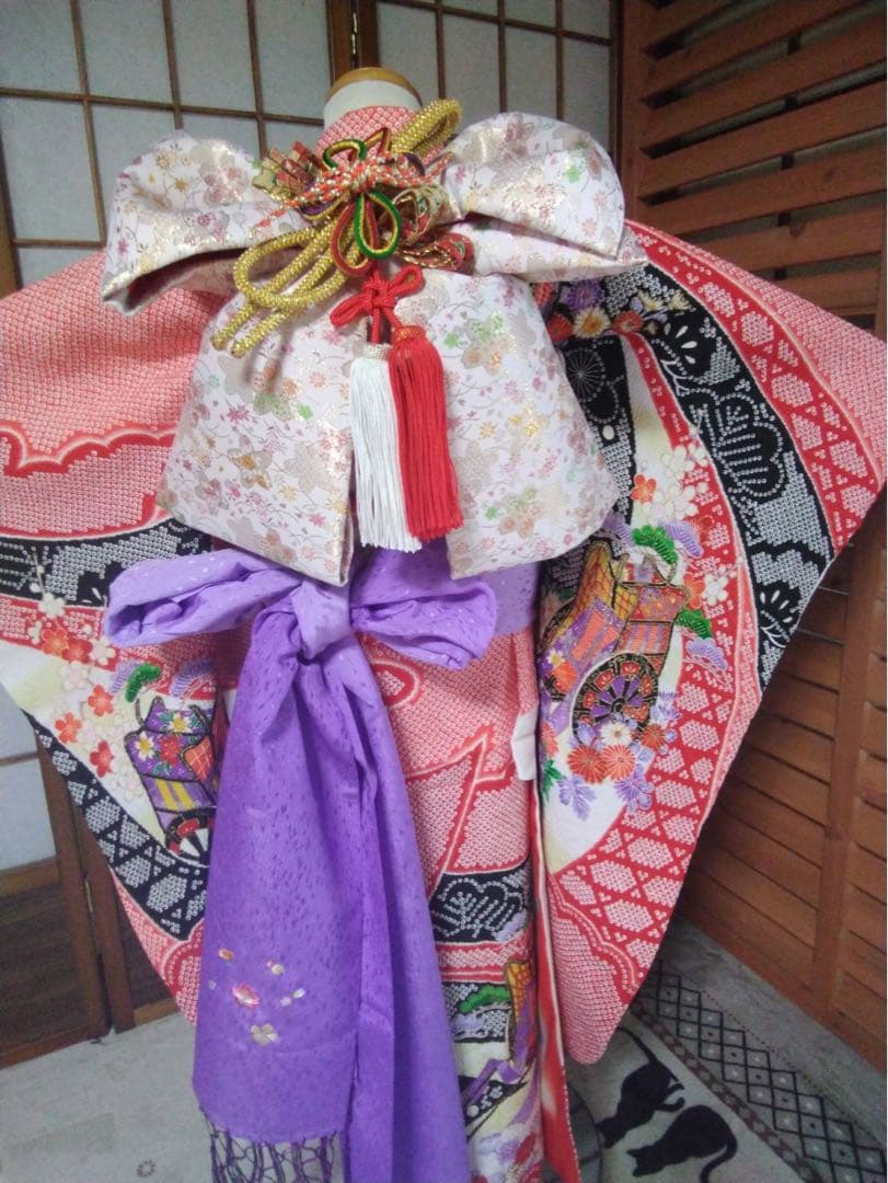 空飛ぶミニーです。7歳向け・化繊・お着物のセット