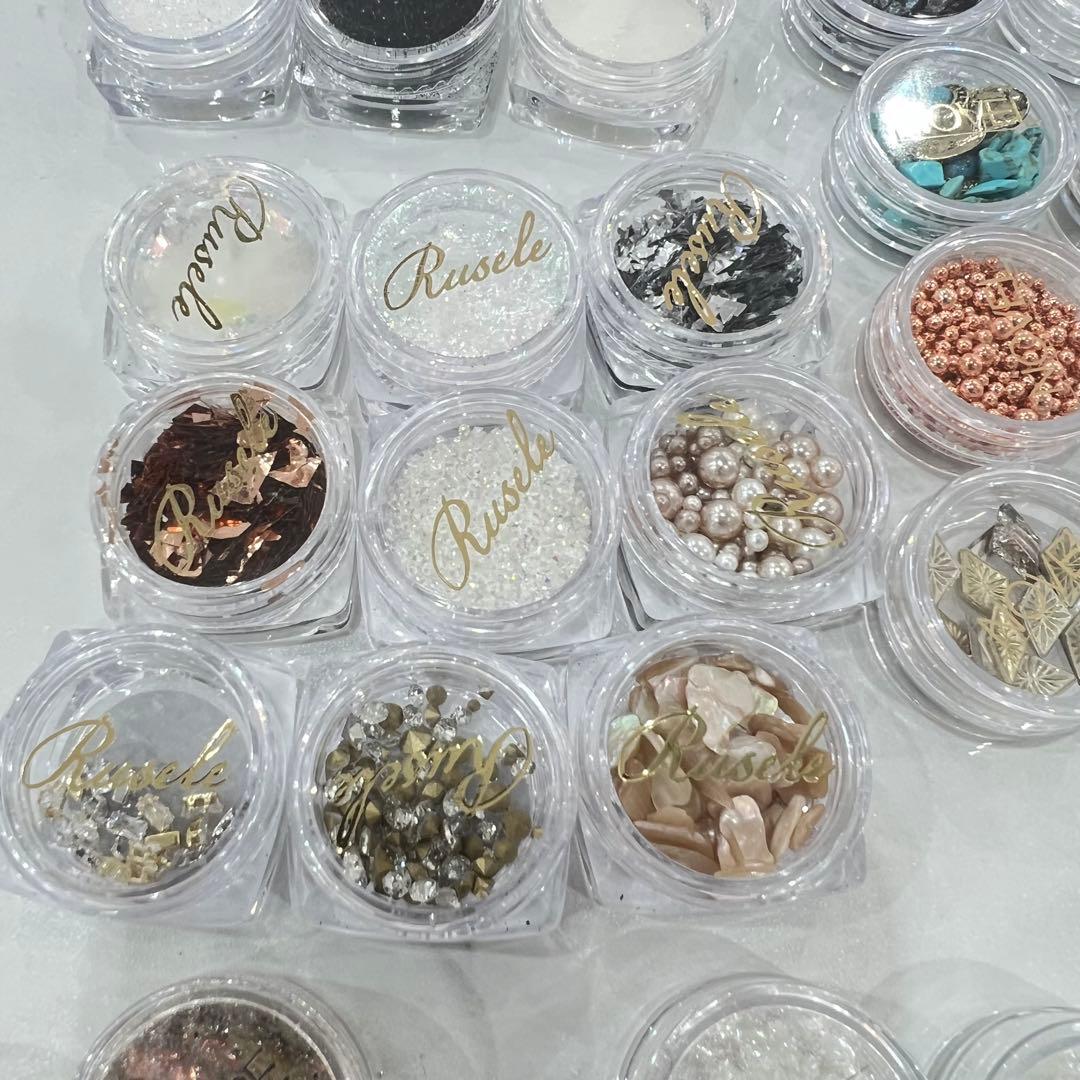 NOVEL ネイルパーツ　ラメグリッター　ミラーパウダー150点セット！！