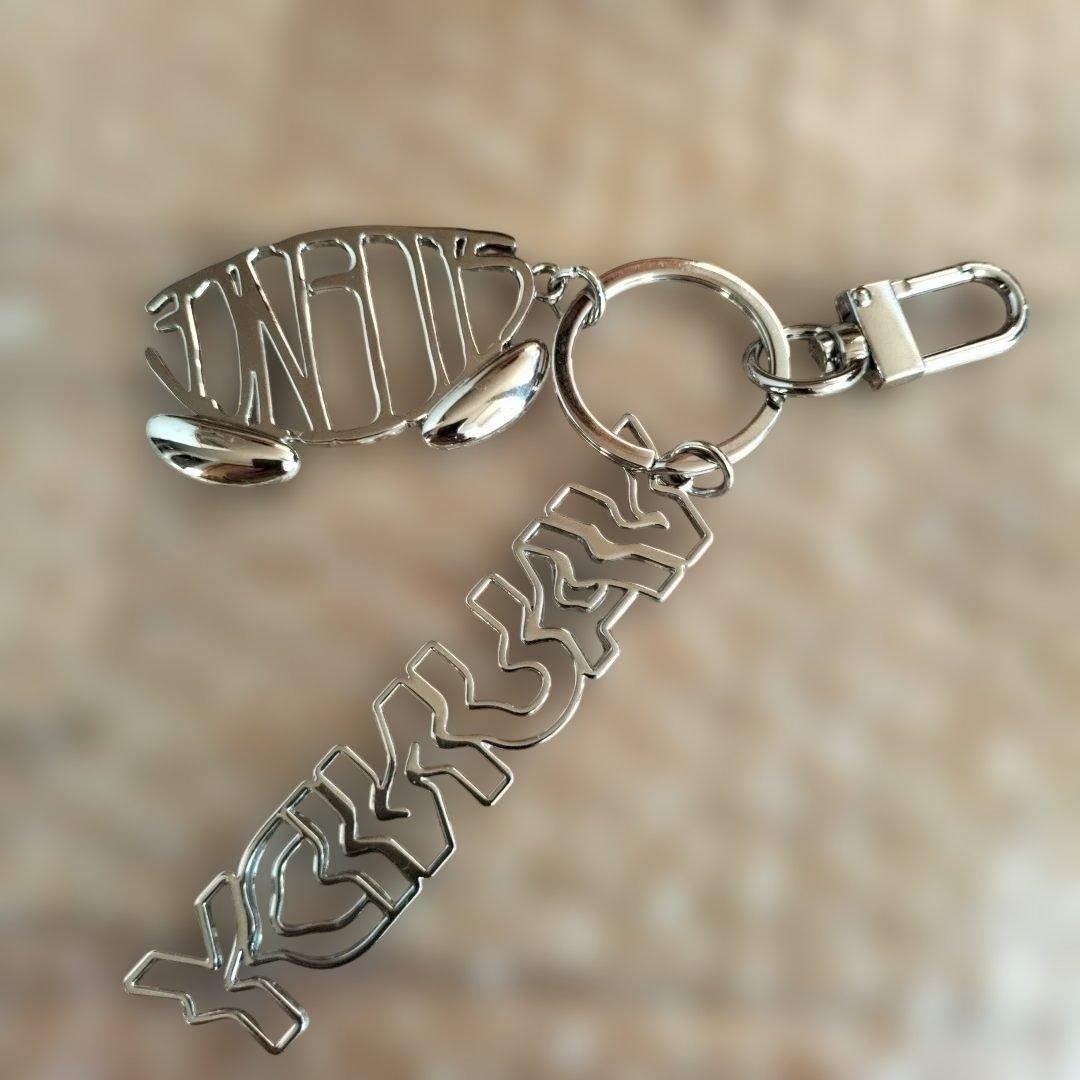 Vaundy DOME TOURメタルロゴ キーホルダー - メルカリ