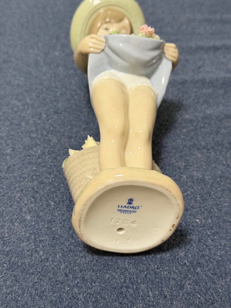 廃盤希少 スカートに花いっぱい LLADRO リヤドロ 少女 アンダーウェア陶器