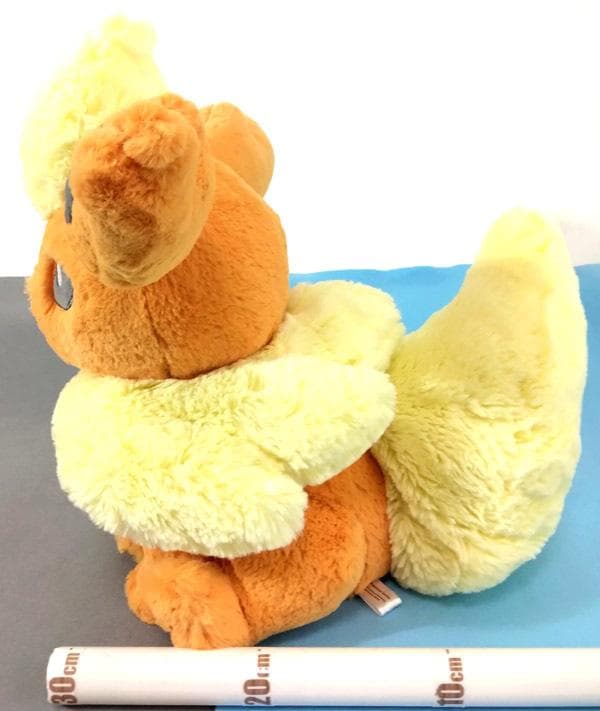 ポケモンセンター ふわふわ抱きぬいぐるみ / ブースター【約42cm