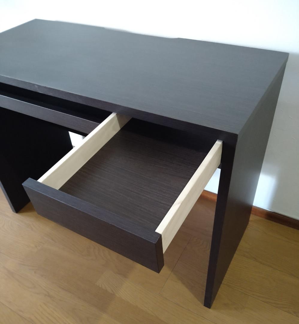 小島工芸 デスク 引き出し・スライド式天板・電源コンセント付き