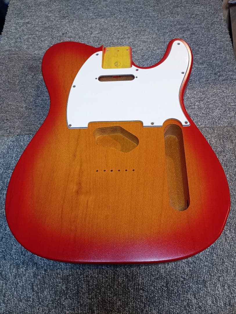 テレキャスボディ チェリーサンバースト フルラッカー塗装 2.07kg