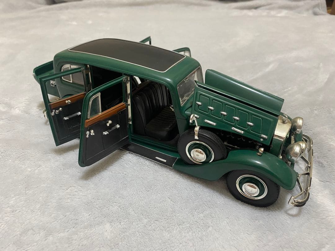 ミニカー RICKO Horch 851 Pullman 1/18