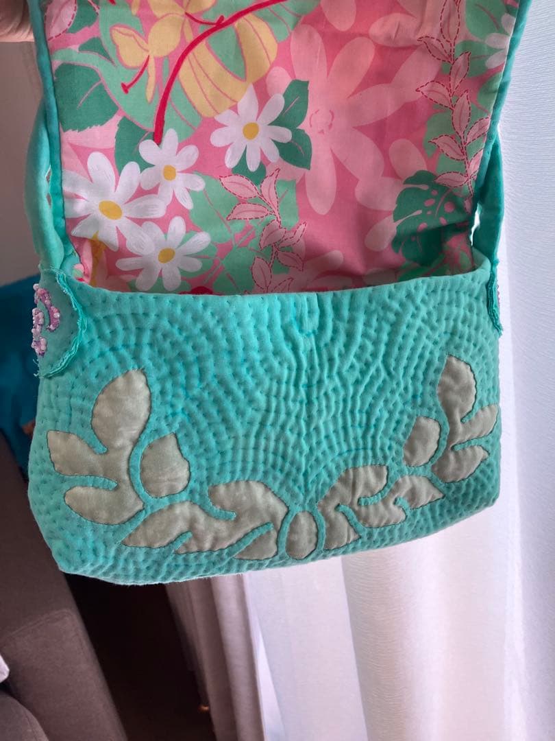 ステンドグラスキルトのバッグ