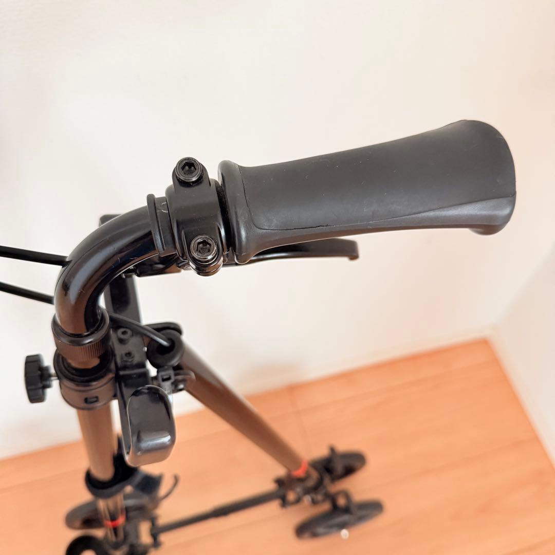 フジホーム ハンドレールステッキII ブラック タイヤ付き杖 歩行器