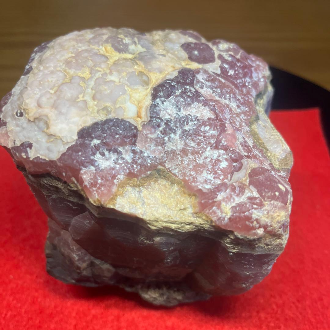 北海道稲倉石鉱山産 菱マンガン鉱 ロードクロサイト　インカローズ　原石1.8kg