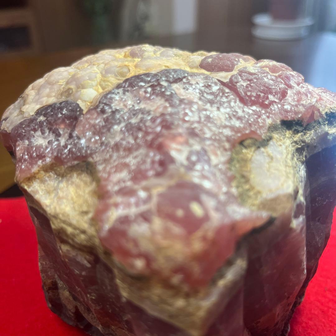 北海道稲倉石鉱山産 菱マンガン鉱 ロードクロサイト　インカローズ　原石1.8kg