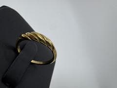 《美品/日本製18金》ゴールド ツイストデザイン リング1.41g 9号