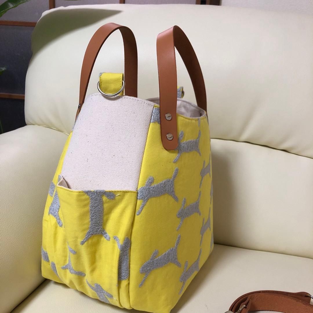 バルーンバッグ（M）ミナペルホネン 《run run run＊イエロー》ヌメ革