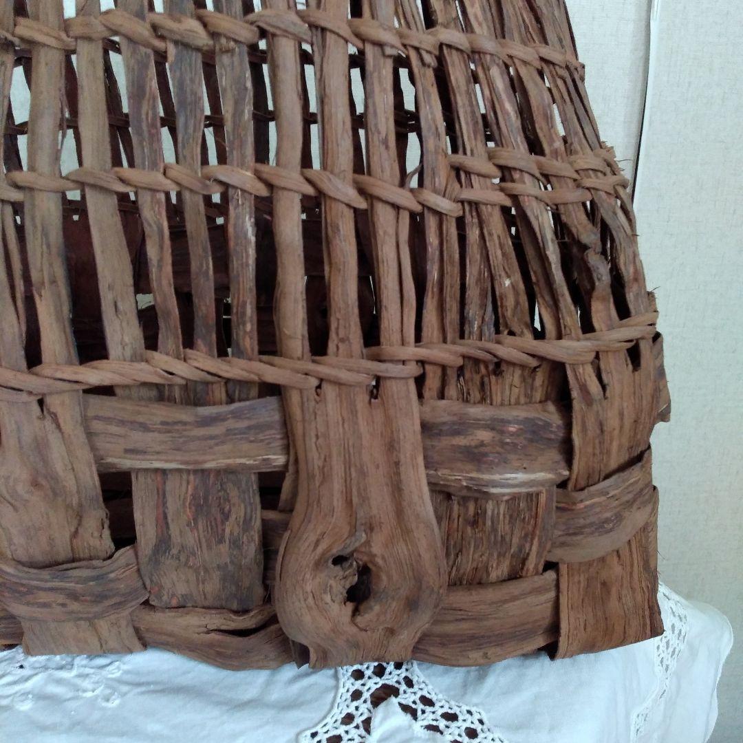 最終お値引き価格～2/15迄✨新品未使用 名工 悠帆 デザイン山葡萄籠バック