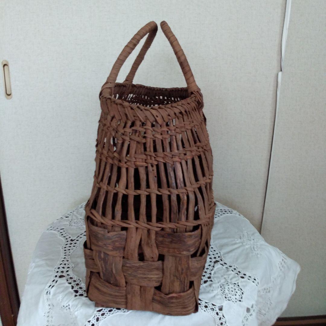 最終お値引き価格～2/15迄✨新品未使用 名工 悠帆 デザイン山葡萄籠バック