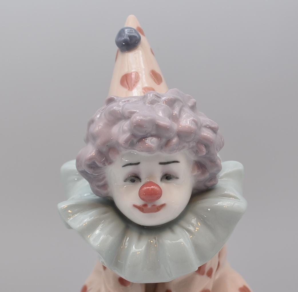 ボールを打つ　＃5813　★リヤドロ　スペイン　ポーセリン　光沢仕上げ　絶版