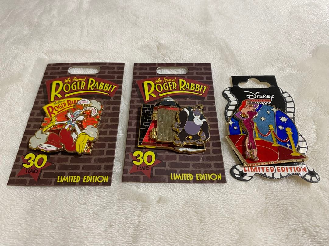 ディズニー 海外限定 ピンバッジ ロジャーラビット ジェシカ - メルカリ