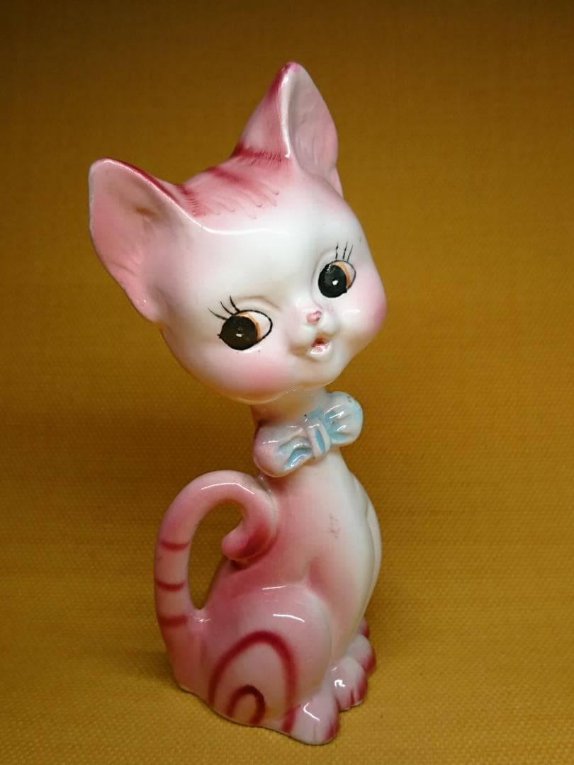 ネコ　陶器　オブジェ　置物　インテリア　工芸品　美術品　A2772