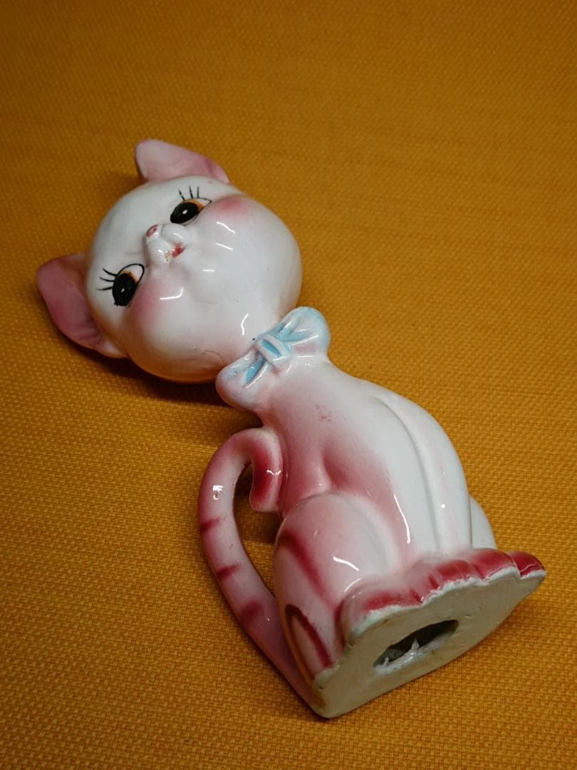 ネコ　陶器　オブジェ　置物　インテリア　工芸品　美術品　A2772