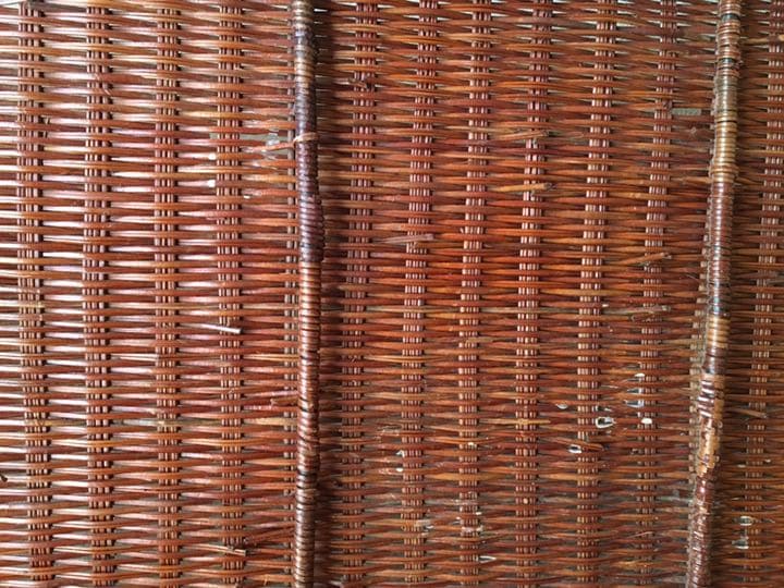 ヴィンテージ: 籐製収納スツール