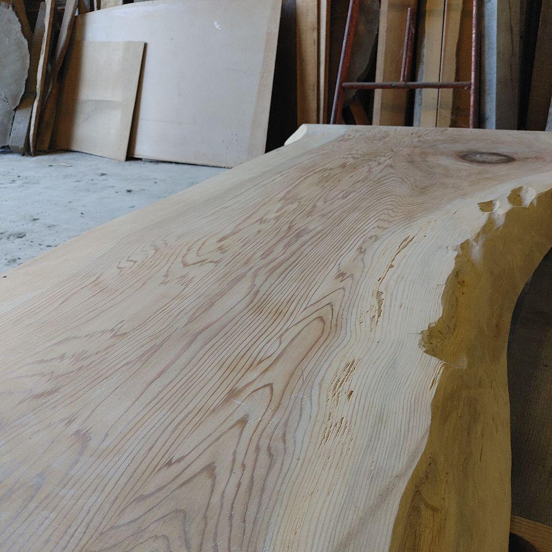 送料込み　一枚板　杉　スギ　無垢材　天板　テーブル　カウンター　番号49