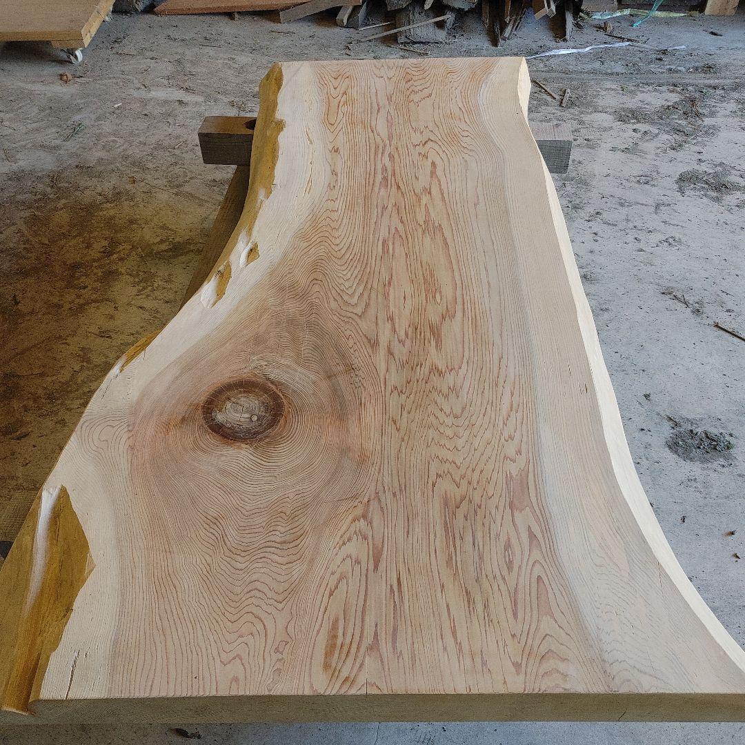 送料込み　一枚板　杉　スギ　無垢材　天板　テーブル　カウンター　番号49