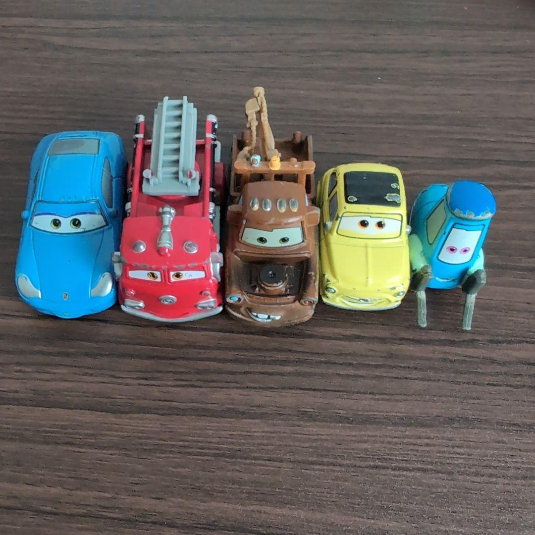 レア】カーズ トミカ 消防車マックキャリアカーと29台セット - メルカリ