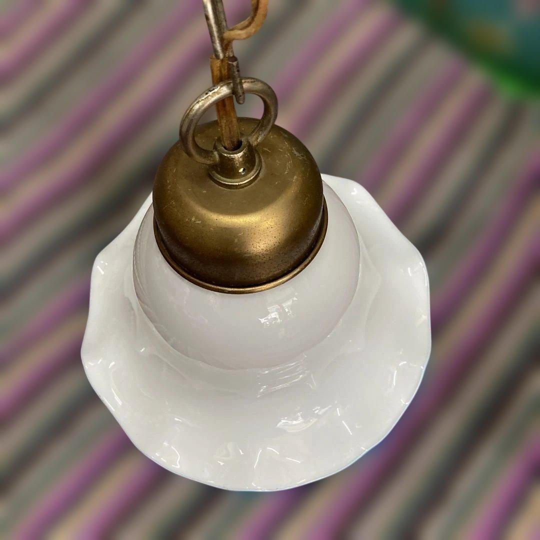 ヴィンテージミルクガラス製フリルシェードペンダントライト　イタリア