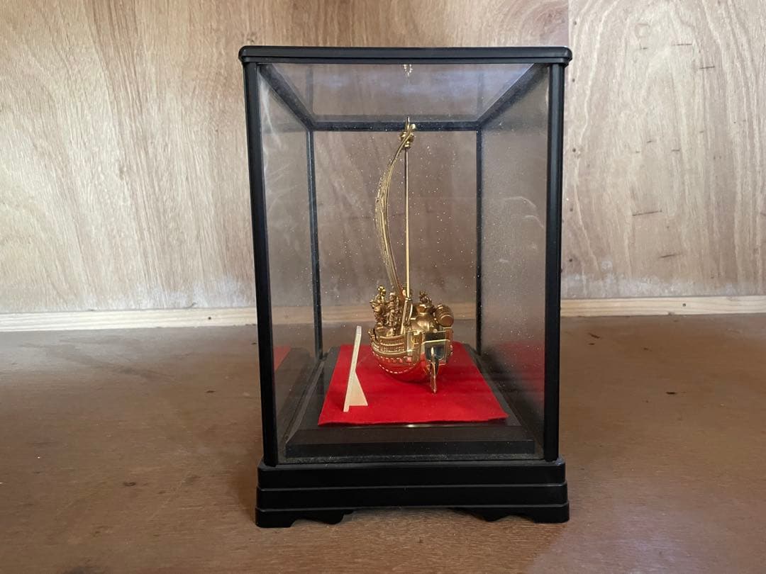 【美品】金色 宝船 置物 ケース付き 縁起物 七福神