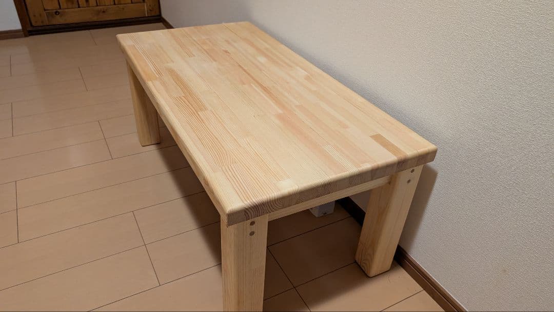 ローテーブル。赤松集成材36ミリ木材オイル仕上げ