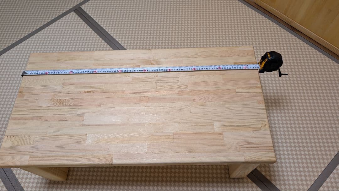 ローテーブル。赤松集成材36ミリ木材オイル仕上げ