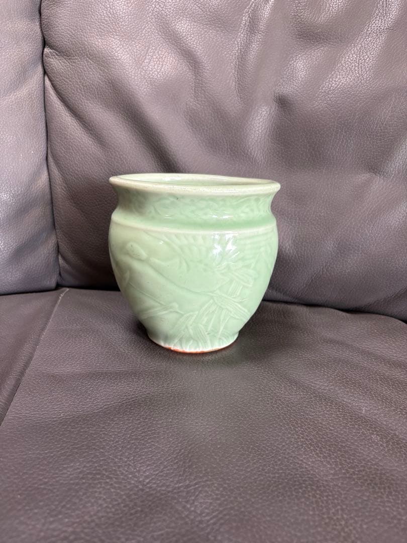 絵　鳥　缶水鉢