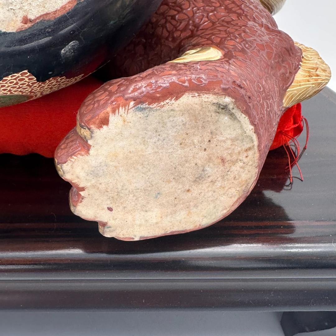 T 九谷焼　玉獅子　花台付き　座布団付き　床の間飾り　金彩　盛絵　色絵　赤獅子