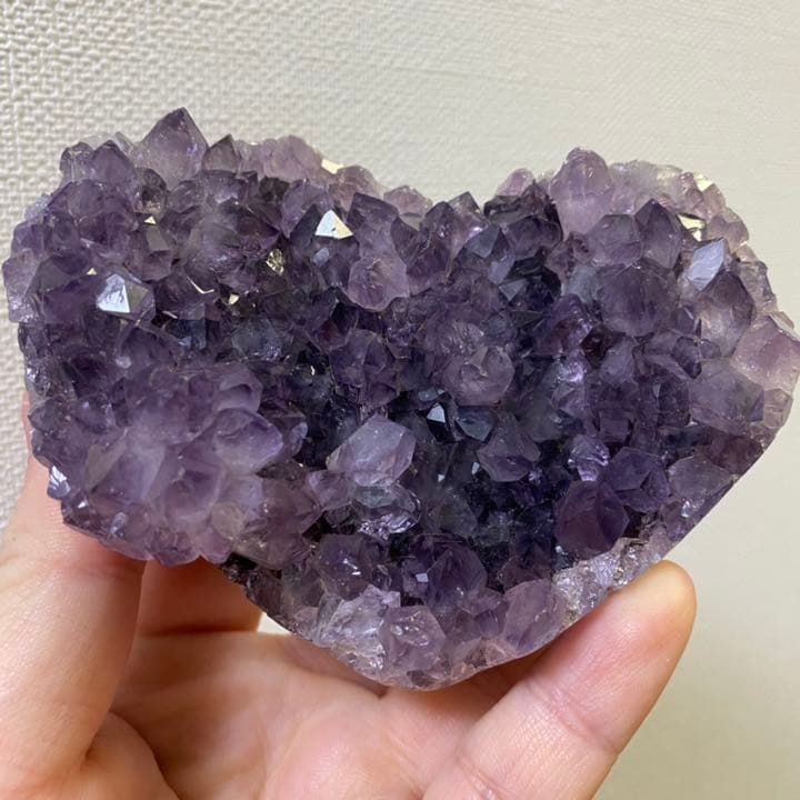 絶品☆濃紫の煌めき☆アメジストハート型❤︎クラスターパワーストーン原石水晶A621